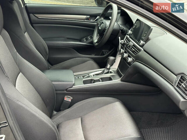 Черный Хонда Аккорд, объемом двигателя 1.5 л и пробегом 79 тыс. км за 15900 $, фото 21 на Automoto.ua