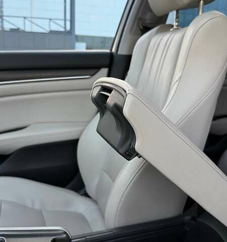 Черный Хонда Аккорд, объемом двигателя 1.5 л и пробегом 78 тыс. км за 21000 $, фото 25 на Automoto.ua