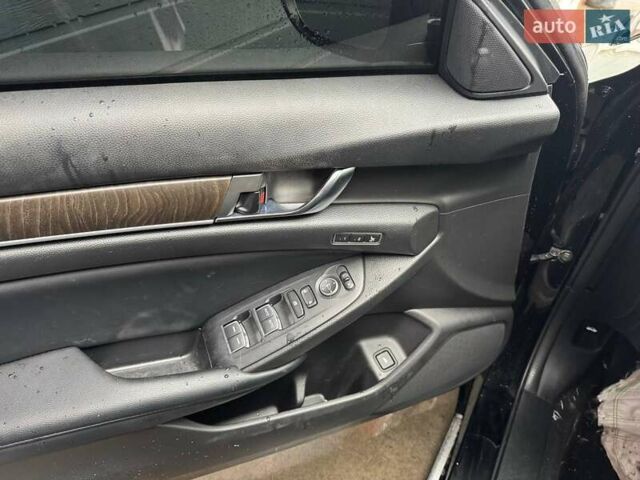 Черный Хонда Аккорд, объемом двигателя 1.5 л и пробегом 83 тыс. км за 14900 $, фото 23 на Automoto.ua