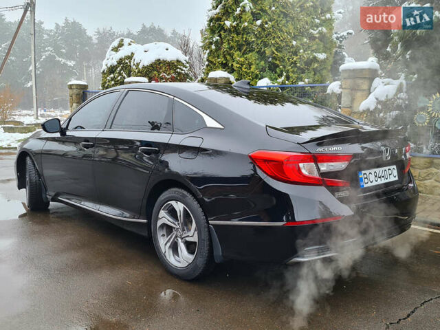 Черный Хонда Аккорд, объемом двигателя 1.5 л и пробегом 74 тыс. км за 17777 $, фото 4 на Automoto.ua