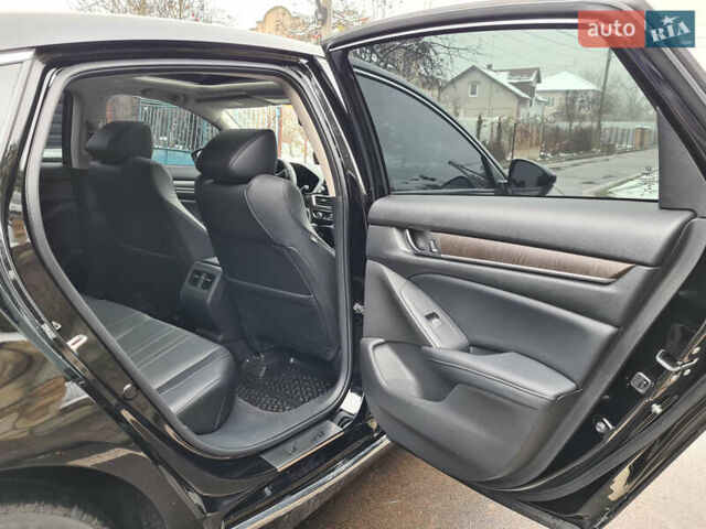 Черный Хонда Аккорд, объемом двигателя 1.5 л и пробегом 74 тыс. км за 17777 $, фото 15 на Automoto.ua