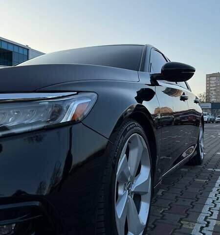 Черный Хонда Аккорд, объемом двигателя 1.5 л и пробегом 78 тыс. км за 21000 $, фото 3 на Automoto.ua