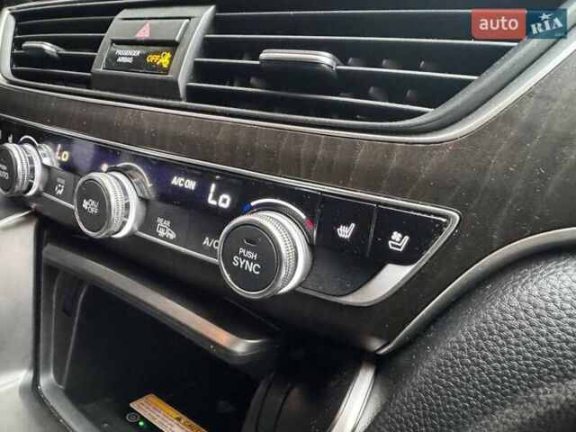 Черный Хонда Аккорд, объемом двигателя 1.5 л и пробегом 83 тыс. км за 14900 $, фото 13 на Automoto.ua