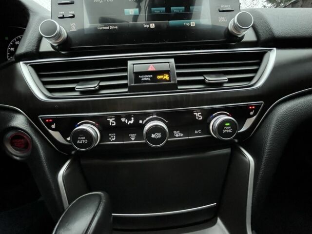 Черный Хонда Аккорд, объемом двигателя 1.5 л и пробегом 120 тыс. км за 19000 $, фото 16 на Automoto.ua