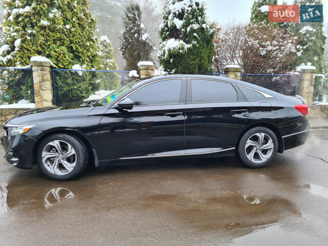 Черный Хонда Аккорд, объемом двигателя 1.5 л и пробегом 74 тыс. км за 17777 $, фото 3 на Automoto.ua