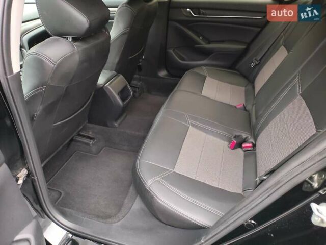 Черный Хонда Аккорд, объемом двигателя 1.5 л и пробегом 91 тыс. км за 17000 $, фото 15 на Automoto.ua