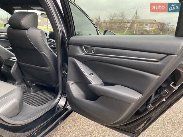 Черный Хонда Аккорд, объемом двигателя 1.5 л и пробегом 113 тыс. км за 18500 $, фото 16 на Automoto.ua