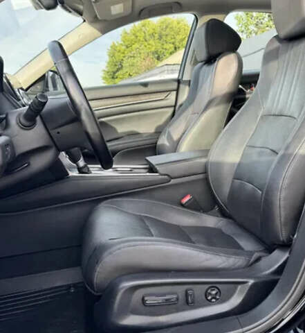 Чорний Хонда Аккорд, об'ємом двигуна 1.5 л та пробігом 94 тис. км за 19800 $, фото 10 на Automoto.ua