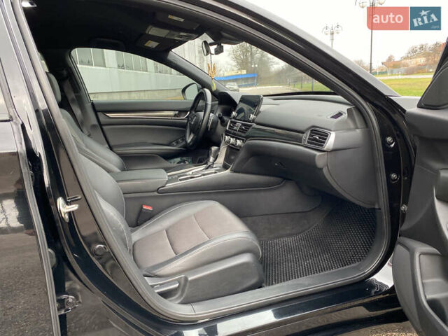 Черный Хонда Аккорд, объемом двигателя 1.5 л и пробегом 113 тыс. км за 18500 $, фото 12 на Automoto.ua