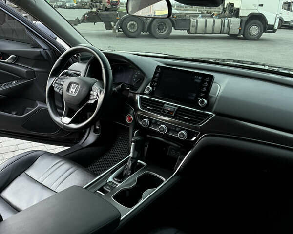 Черный Хонда Аккорд, объемом двигателя 1.5 л и пробегом 60 тыс. км за 19900 $, фото 23 на Automoto.ua