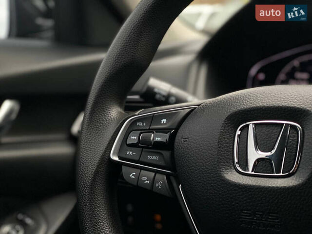 Черный Хонда Аккорд, объемом двигателя 1.5 л и пробегом 43 тыс. км за 21500 $, фото 12 на Automoto.ua