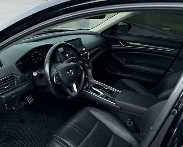 Черный Хонда Аккорд, объемом двигателя 1.5 л и пробегом 60 тыс. км за 19900 $, фото 15 на Automoto.ua