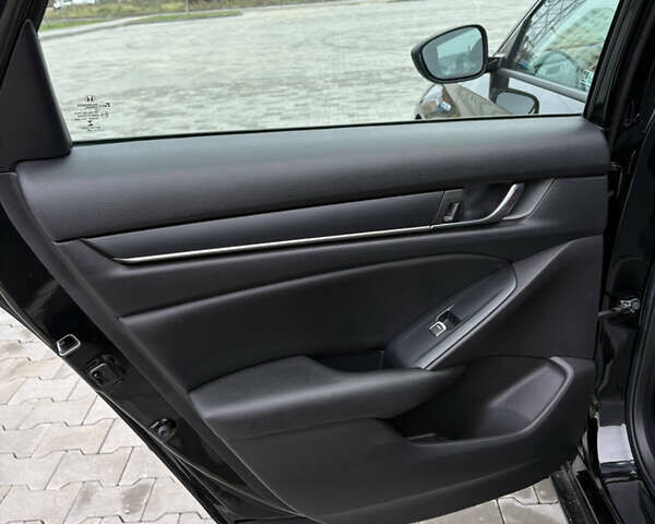 Черный Хонда Аккорд, объемом двигателя 1.99 л и пробегом 108 тыс. км за 21999 $, фото 20 на Automoto.ua