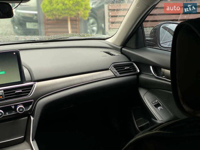 Черный Хонда Аккорд, объемом двигателя 1.5 л и пробегом 43 тыс. км за 21500 $, фото 9 на Automoto.ua