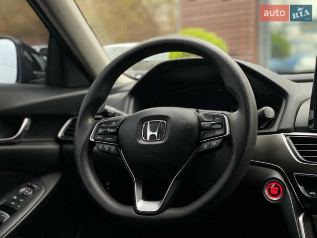 Черный Хонда Аккорд, объемом двигателя 1.5 л и пробегом 43 тыс. км за 21500 $, фото 10 на Automoto.ua