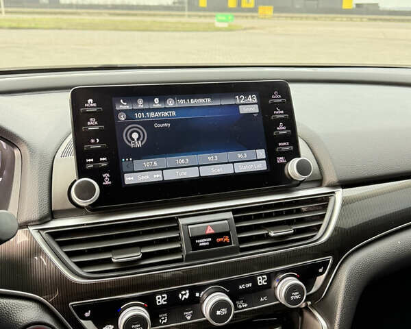 Черный Хонда Аккорд, объемом двигателя 1.5 л и пробегом 60 тыс. км за 19900 $, фото 24 на Automoto.ua