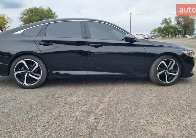 Черный Хонда Аккорд, объемом двигателя 1.5 л и пробегом 49 тыс. км за 20500 $, фото 4 на Automoto.ua