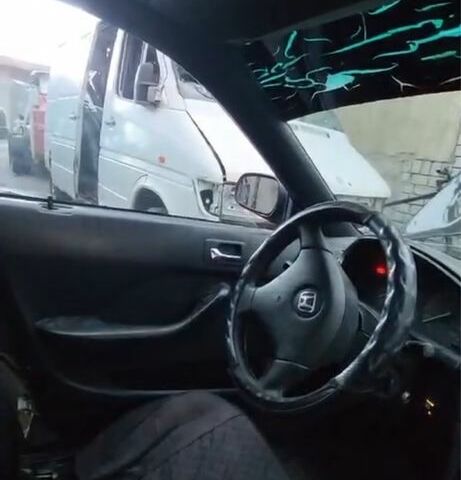 Черный Хонда Аккорд, объемом двигателя 2 л и пробегом 400 тыс. км за 2616 $, фото 3 на Automoto.ua