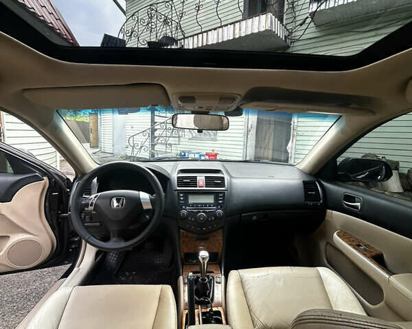 Черный Хонда Аккорд, объемом двигателя 2 л и пробегом 394 тыс. км за 4600 $, фото 8 на Automoto.ua