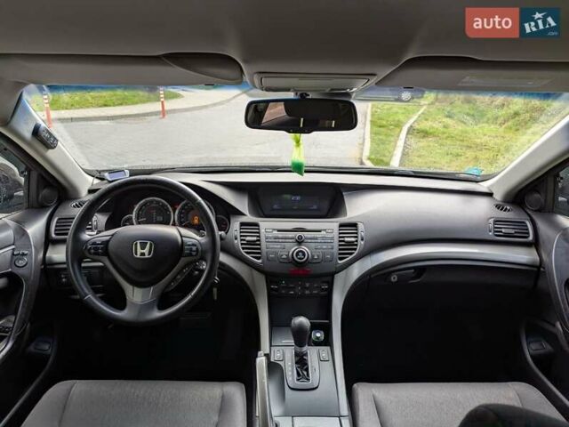 Чорний Хонда Аккорд, об'ємом двигуна 2 л та пробігом 252 тис. км за 8300 $, фото 14 на Automoto.ua