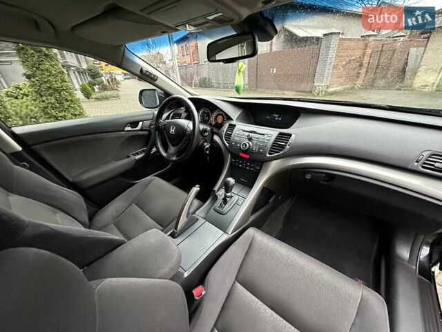 Чорний Хонда Аккорд, об'ємом двигуна 2 л та пробігом 253 тис. км за 7399 $, фото 38 на Automoto.ua