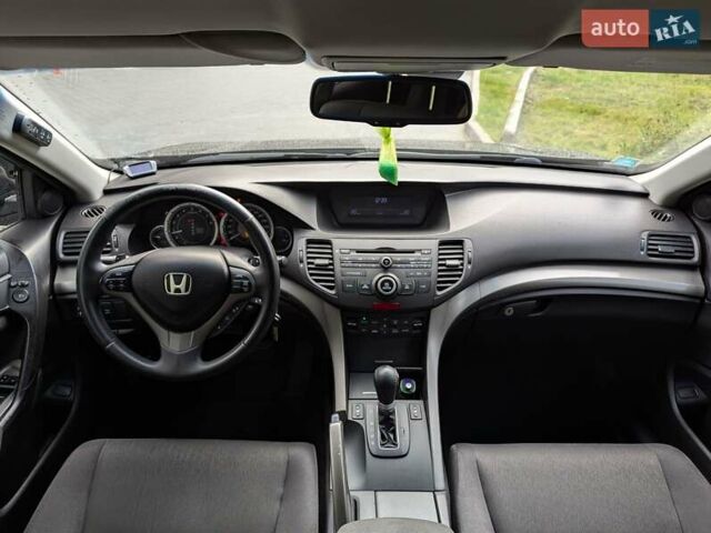 Чорний Хонда Аккорд, об'ємом двигуна 2 л та пробігом 252 тис. км за 8300 $, фото 21 на Automoto.ua