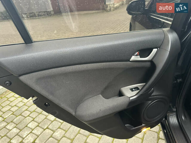 Чорний Хонда Аккорд, об'ємом двигуна 2 л та пробігом 253 тис. км за 7399 $, фото 44 на Automoto.ua