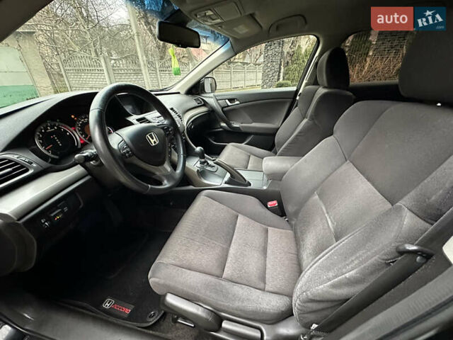 Чорний Хонда Аккорд, об'ємом двигуна 2 л та пробігом 253 тис. км за 7399 $, фото 27 на Automoto.ua