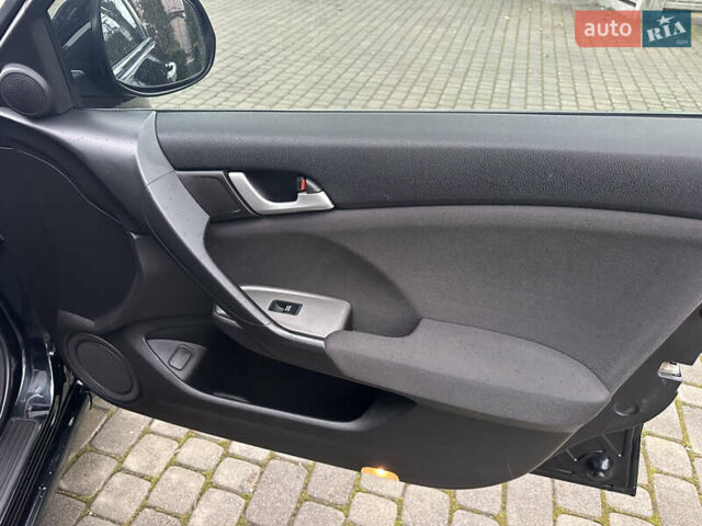 Чорний Хонда Аккорд, об'ємом двигуна 2 л та пробігом 253 тис. км за 7399 $, фото 40 на Automoto.ua