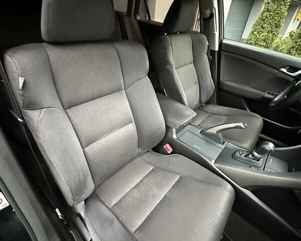 Черный Хонда Аккорд, объемом двигателя 2 л и пробегом 253 тыс. км за 7900 $, фото 38 на Automoto.ua