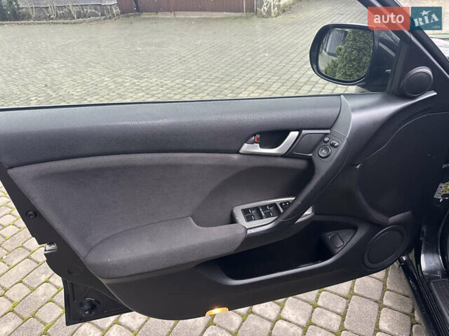 Чорний Хонда Аккорд, об'ємом двигуна 2 л та пробігом 253 тис. км за 7399 $, фото 37 на Automoto.ua