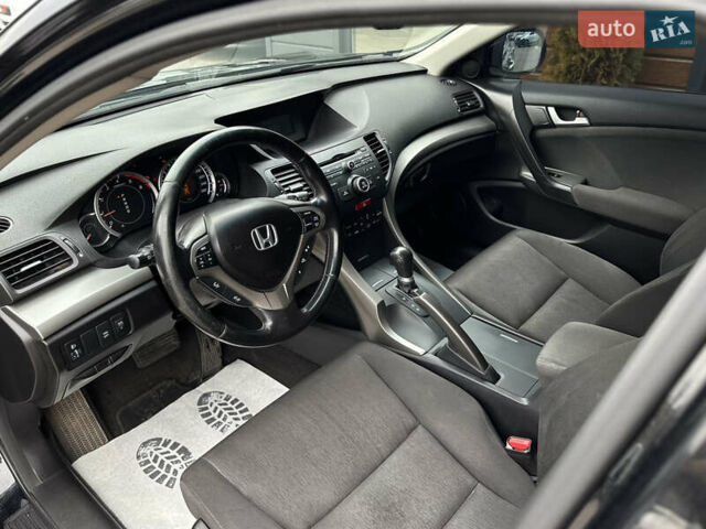 Черный Хонда Аккорд, объемом двигателя 2.2 л и пробегом 175 тыс. км за 10200 $, фото 24 на Automoto.ua