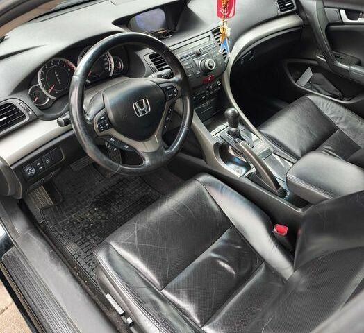 Черный Хонда Аккорд, объемом двигателя 2 л и пробегом 257 тыс. км за 2750 $, фото 5 на Automoto.ua