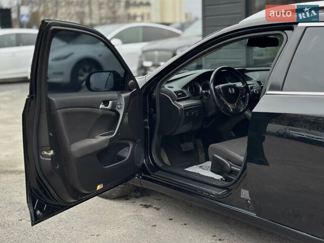 Черный Хонда Аккорд, объемом двигателя 2.2 л и пробегом 175 тыс. км за 10200 $, фото 18 на Automoto.ua
