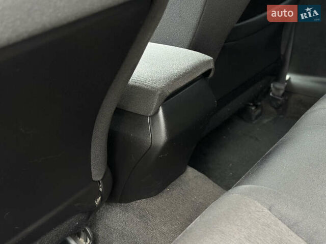 Черный Хонда Аккорд, объемом двигателя 2.2 л и пробегом 175 тыс. км за 10200 $, фото 42 на Automoto.ua