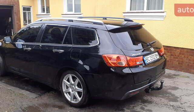 Черный Хонда Аккорд, объемом двигателя 2.2 л и пробегом 175 тыс. км за 9500 $, фото 3 на Automoto.ua