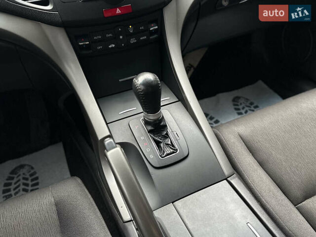 Черный Хонда Аккорд, объемом двигателя 2.2 л и пробегом 175 тыс. км за 10200 $, фото 36 на Automoto.ua