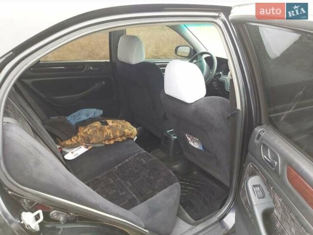 Черный Хонда Аккорд, объемом двигателя 1.6 л и пробегом 385 тыс. км за 3000 $, фото 7 на Automoto.ua