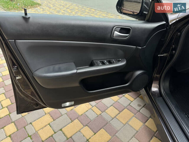 Коричневый Хонда Аккорд, объемом двигателя 2 л и пробегом 230 тыс. км за 7500 $, фото 17 на Automoto.ua