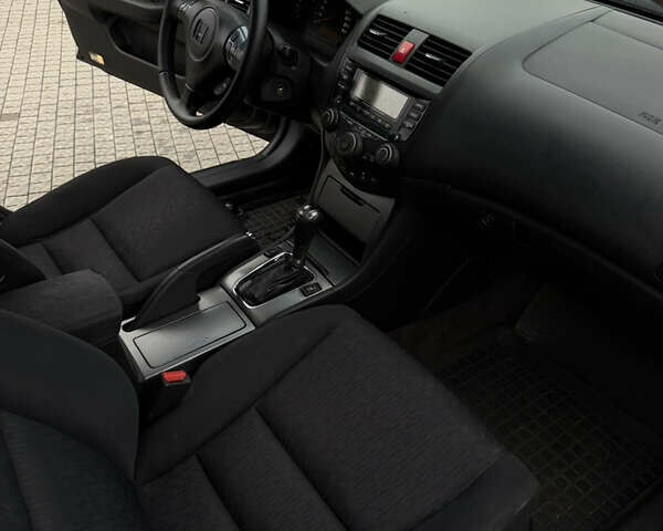 Коричневый Хонда Аккорд, объемом двигателя 2.4 л и пробегом 325 тыс. км за 5999 $, фото 13 на Automoto.ua