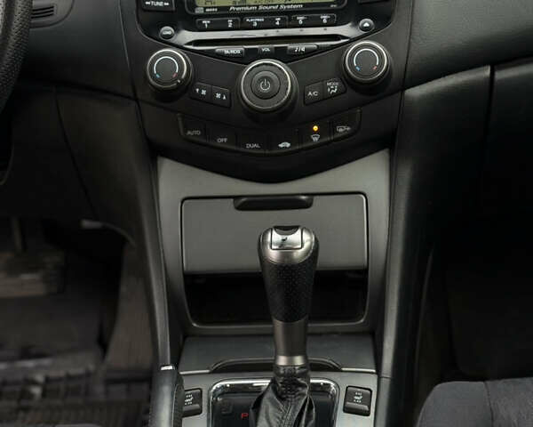 Коричневый Хонда Аккорд, объемом двигателя 2.4 л и пробегом 325 тыс. км за 5999 $, фото 20 на Automoto.ua