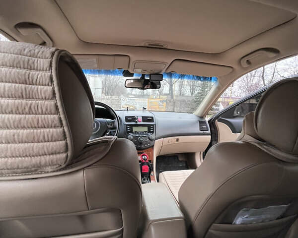 Коричневый Хонда Аккорд, объемом двигателя 2.4 л и пробегом 245 тыс. км за 7800 $, фото 5 на Automoto.ua