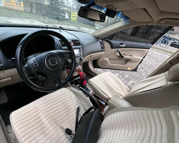 Коричневый Хонда Аккорд, объемом двигателя 2.4 л и пробегом 245 тыс. км за 7800 $, фото 6 на Automoto.ua