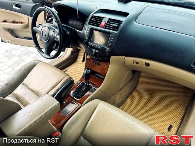 Коричневый Хонда Аккорд, объемом двигателя 2.4 л и пробегом 315 тыс. км за 6600 $, фото 5 на Automoto.ua