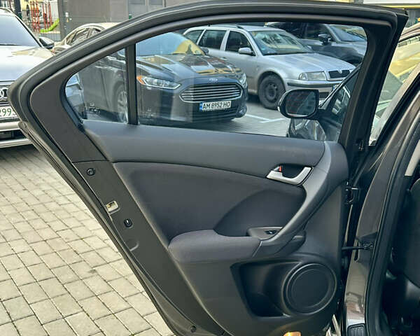 Коричневий Хонда Аккорд, об'ємом двигуна 2 л та пробігом 193 тис. км за 8400 $, фото 38 на Automoto.ua