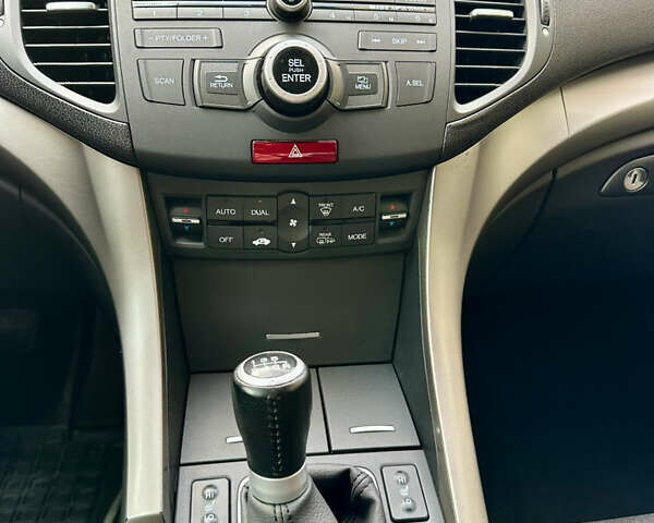 Коричневий Хонда Аккорд, об'ємом двигуна 2 л та пробігом 193 тис. км за 8400 $, фото 49 на Automoto.ua