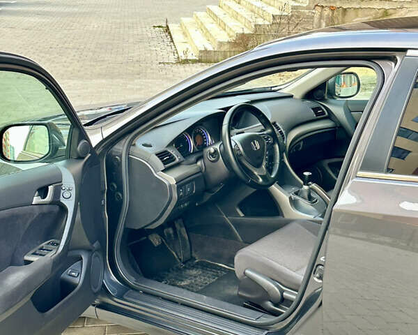 Коричневий Хонда Аккорд, об'ємом двигуна 2 л та пробігом 193 тис. км за 8400 $, фото 41 на Automoto.ua