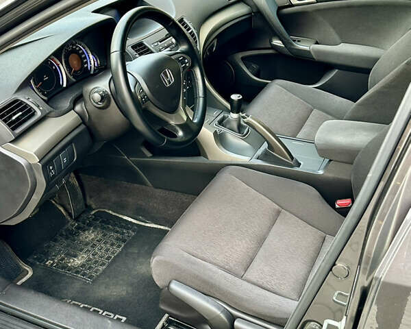 Коричневий Хонда Аккорд, об'ємом двигуна 2 л та пробігом 193 тис. км за 8400 $, фото 37 на Automoto.ua