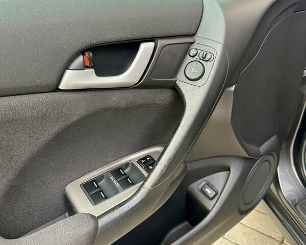 Коричневий Хонда Аккорд, об'ємом двигуна 2 л та пробігом 193 тис. км за 8400 $, фото 35 на Automoto.ua