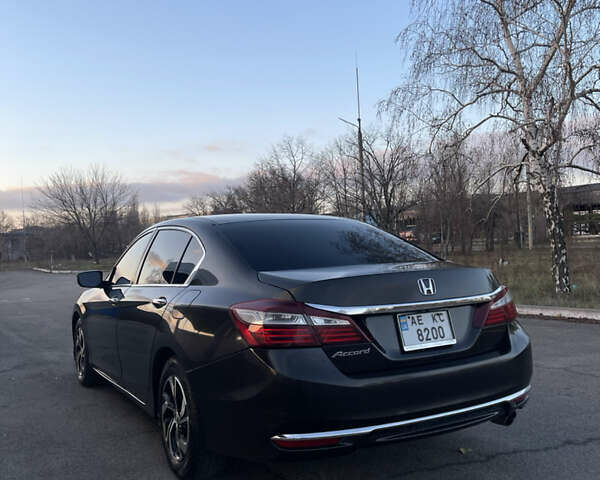 Коричневый Хонда Аккорд, объемом двигателя 2.4 л и пробегом 140 тыс. км за 12300 $, фото 4 на Automoto.ua